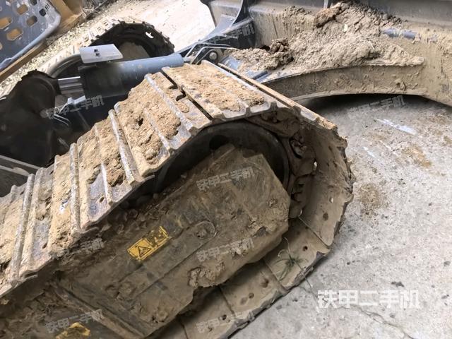 右導向輪(行走機構) 右導向輪(行走機構)