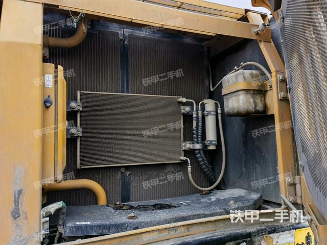 散熱器正面（大件艙室）