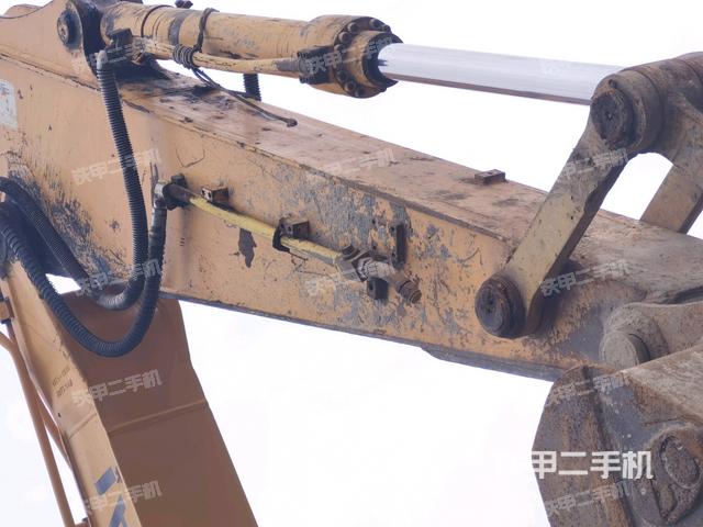 大臂油缸整體?豎拍（工作和回轉(zhuǎn)裝置）