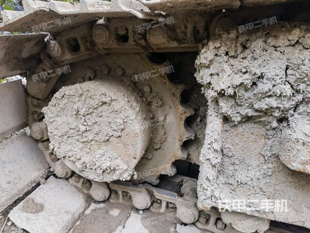 右驅(qū)動(dòng)輪（行走機(jī)構(gòu)）