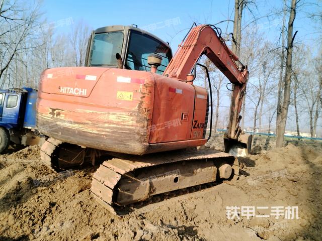 右后45(整機(jī)外觀) 右后45(整機(jī)外觀)