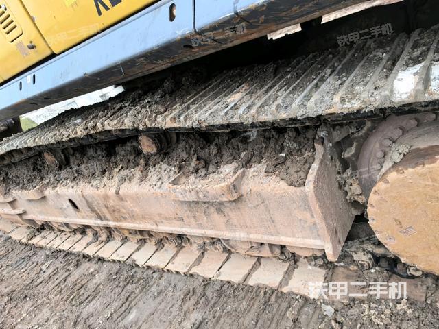 左驅(qū)動輪（行走機構(gòu)）