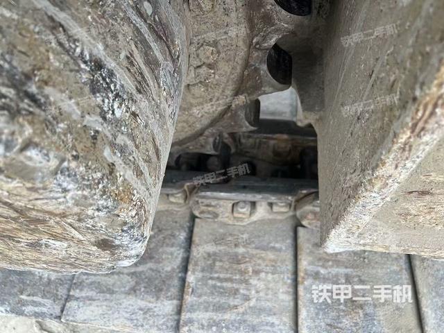 左側行走馬達蓋板(行走機構) 左側行走馬達蓋板(行走機構)