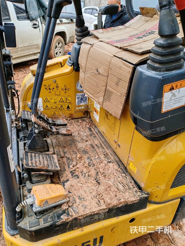 后窗玻璃角標(biāo)（駕駛室部分）