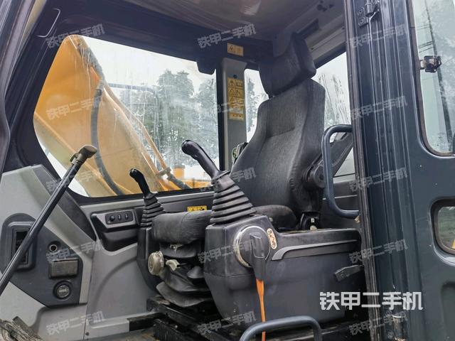頂棚整體(駕駛室部分) 頂棚整體(駕駛室部分)