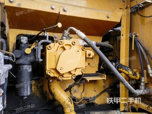 液壓泵斜45?左(大件艙室) 液壓泵斜45?左(大件艙室)