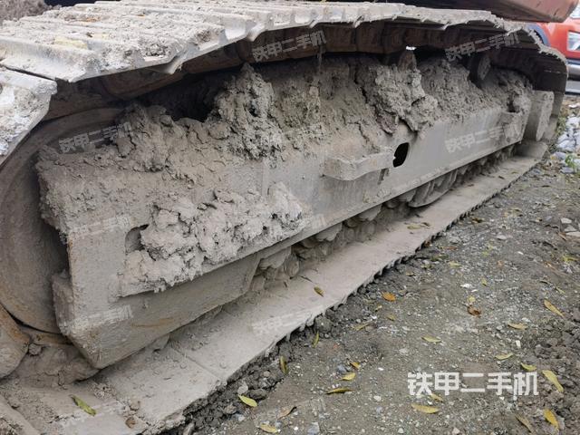 左側(cè)履帶整體?(行走機(jī)構(gòu)) 左側(cè)履帶整體?(行走機(jī)構(gòu))