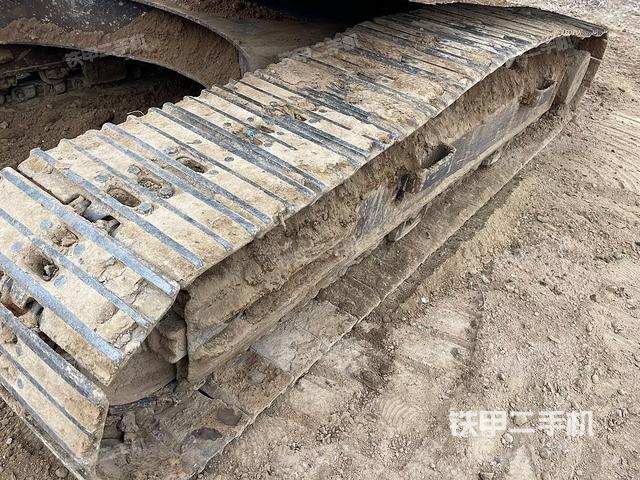 單側(cè)履帶整體（整機(jī)外觀）