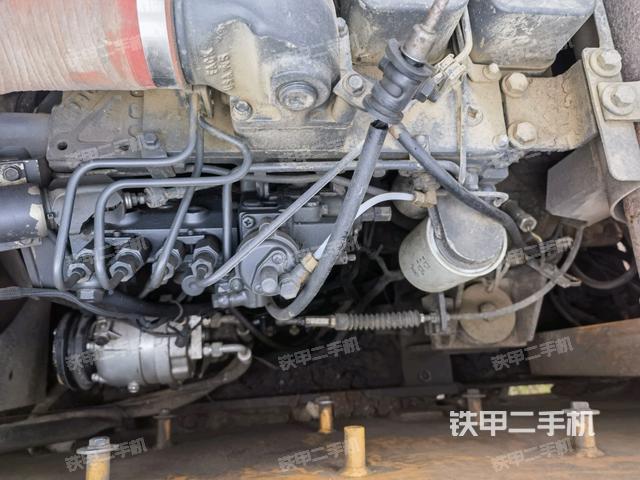 氣門(mén)室蓋螺絲特寫(xiě)（上車(chē)部件）