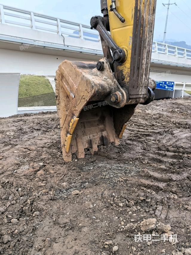 小臂整體左后（工作和回轉(zhuǎn)裝置）