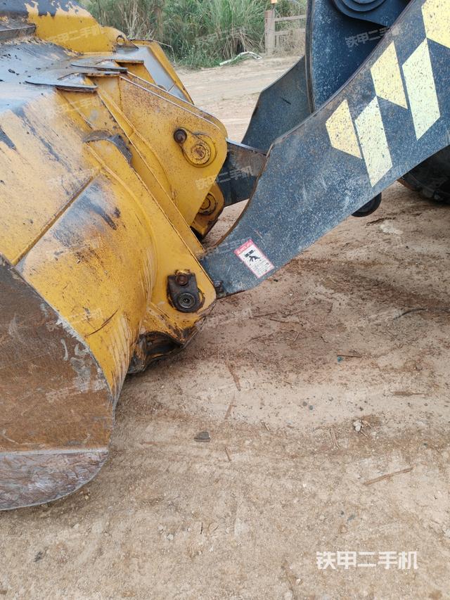 工作裝置整體（整機(jī)外觀及大件）