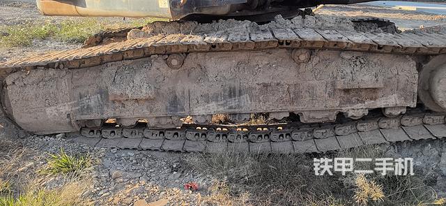 單側(cè)履帶整體（整機(jī)外觀）