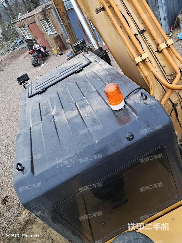 駕駛室頂部（整機(jī)外觀）