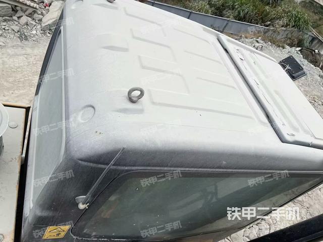 駕駛室頂部俯視(上車部件) 駕駛室頂部俯視(上車部件)