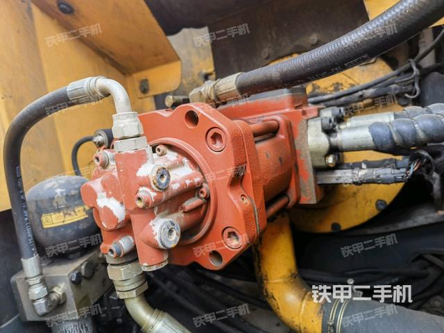 液壓泵斜45?左（大件艙室）