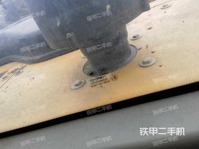 后窗玻璃角標（駕駛室部分）