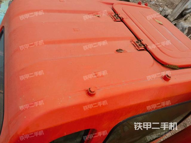 駕駛室頂部俯視(上車(chē)部件) 駕駛室頂部俯視(上車(chē)部件)