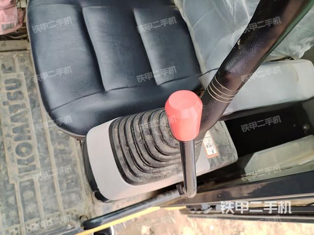 座椅左側(cè)控制臺(tái)/音響/含左手柄（駕駛室部分）