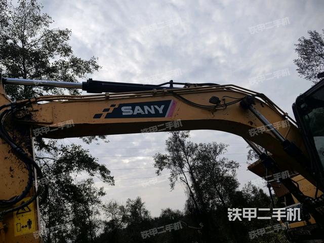 大臂整體?右側(cè)(工作和回轉(zhuǎn)裝置) 大臂整體?右側(cè)(工作和回轉(zhuǎn)裝置)