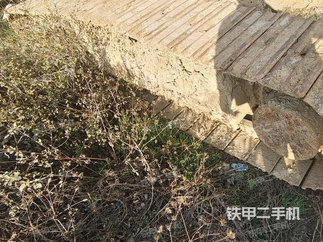 左側(cè)履帶整體?（行走機(jī)構(gòu)）