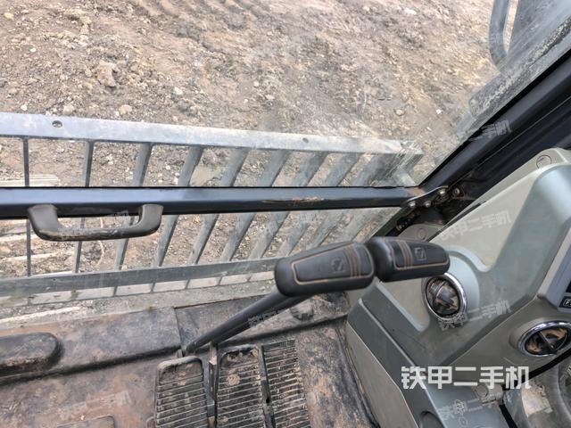 座椅左側(cè)控制臺/音響/含左手柄（駕駛室部分）