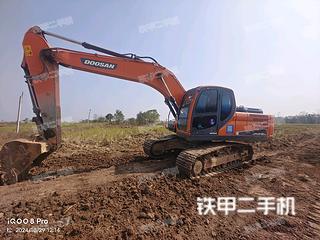 斗山DX215-9CN挖掘機(jī)