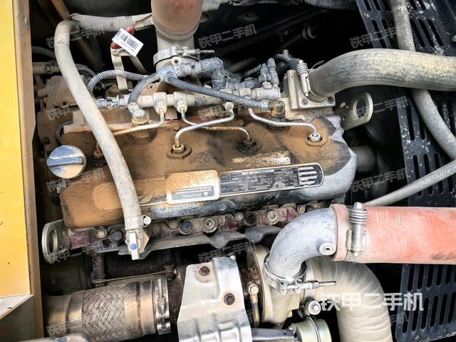 發(fā)動(dòng)機(jī)室（上車部件）