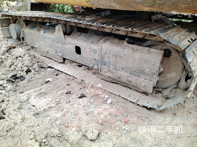 左側(cè)履帶整體?（行走機(jī)構(gòu)）