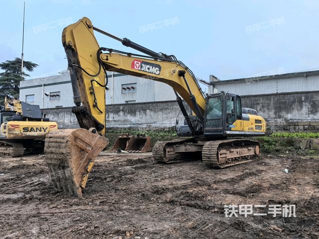徐工XE370DK挖掘机的设备实拍-第1张实拍照片