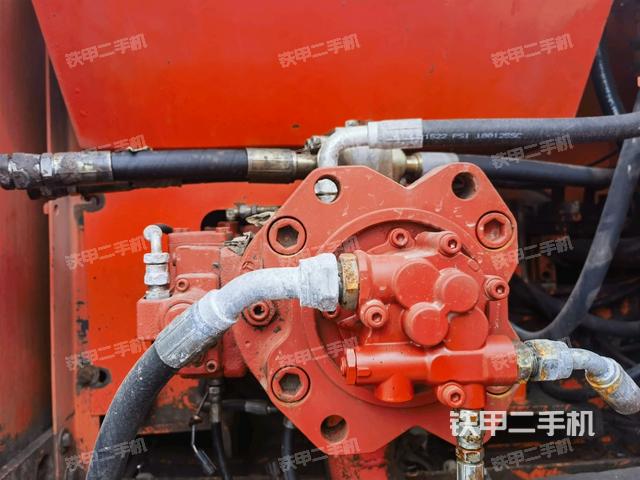 液壓泵斜45?左(大件艙室) 液壓泵斜45?左(大件艙室)