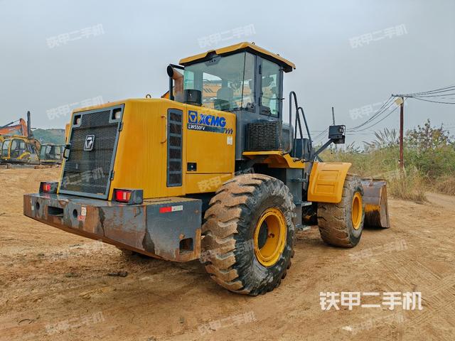 整機(jī)右后45°（整機(jī)外觀及大件）