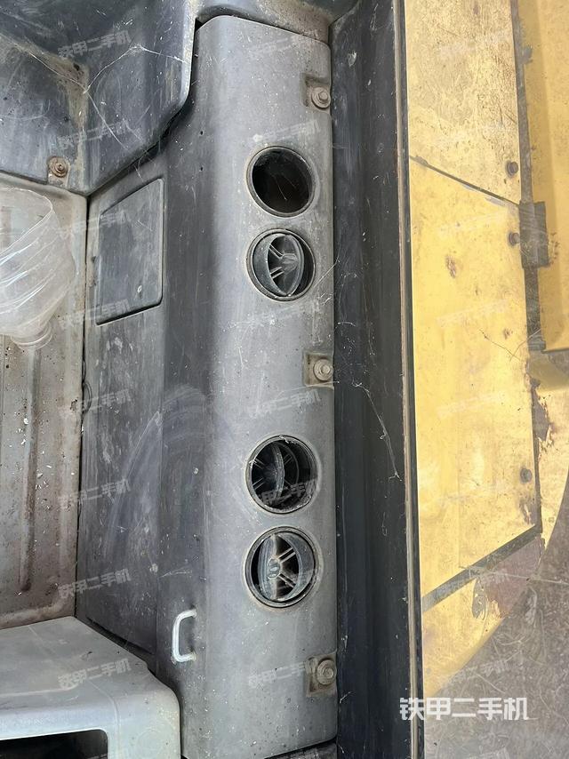 座椅后部（駕駛室部分）