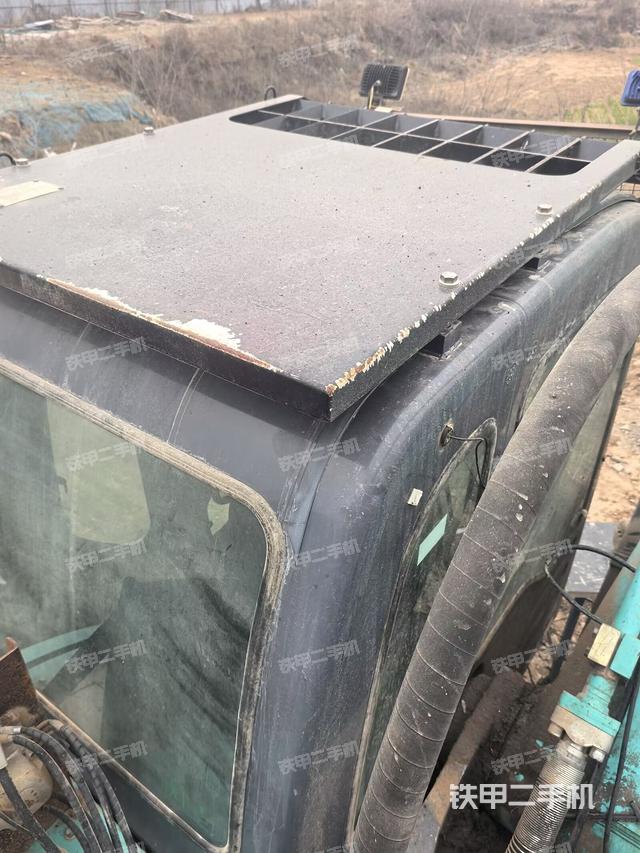 駕駛室頂部（整機(jī)外觀）