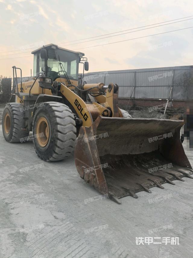 右前45°（整機外觀）