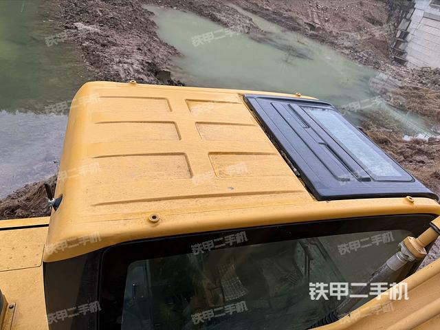 駕駛室頂部俯視(上車部件) 駕駛室頂部俯視(上車部件)