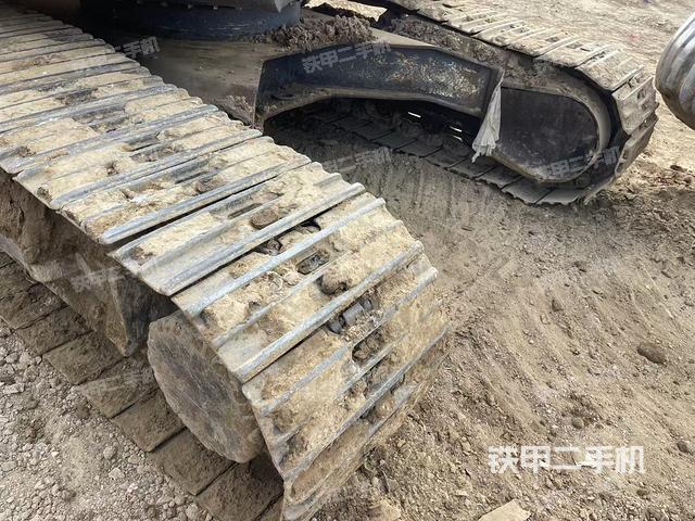 單側(cè)履帶整體（整機(jī)外觀）