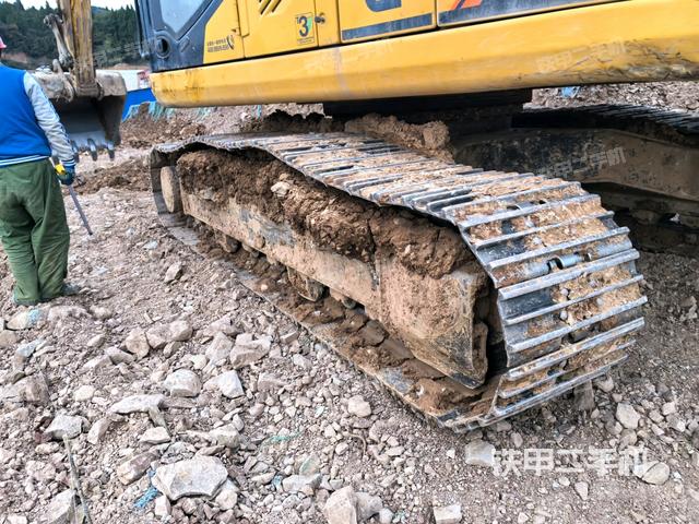 左側(cè)履帶整體?（行走機構(gòu)）