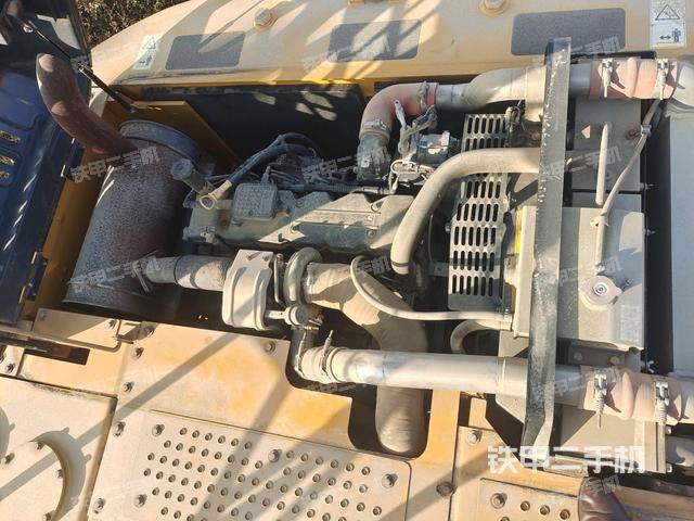 氣門室蓋螺絲特寫（上車部件）