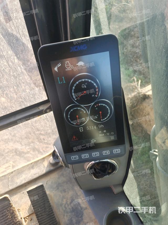 駕駛室左后45度（駕駛室部分）