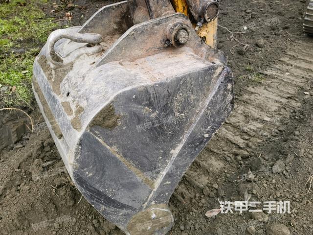 鏟斗45度(工作和回轉(zhuǎn)裝置) 鏟斗45度(工作和回轉(zhuǎn)裝置)