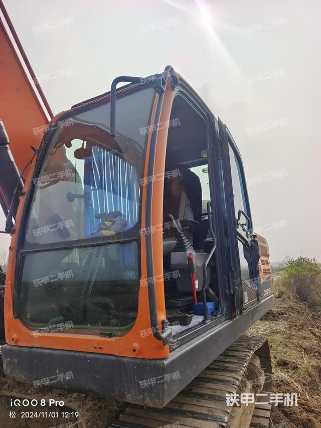 駕駛室整體（整機(jī)外觀）