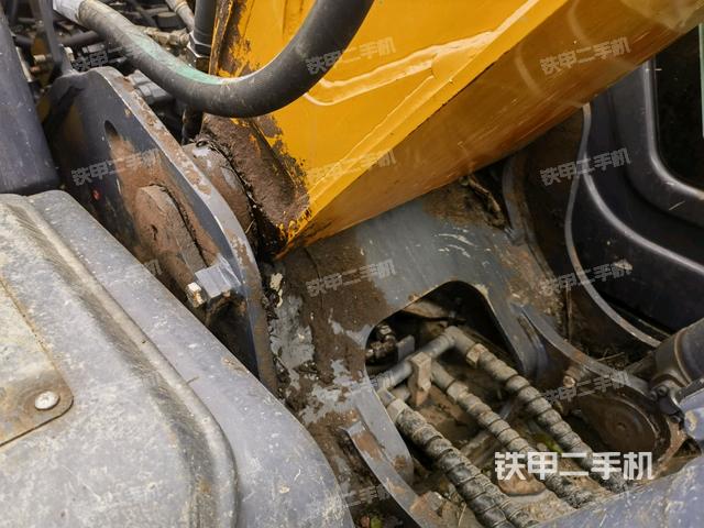 大臂根部?斜視(工作和回轉(zhuǎn)裝置) 大臂根部?斜視(工作和回轉(zhuǎn)裝置)