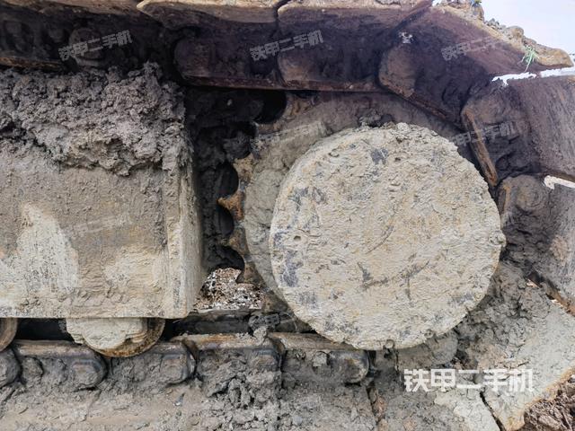 右驅動輪（行走機構）