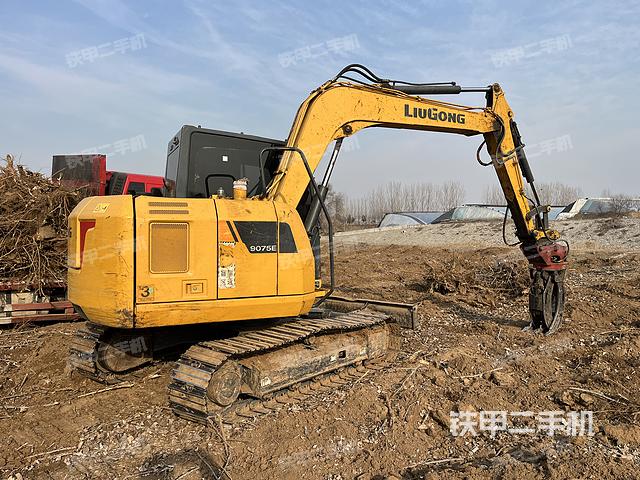 整機(jī)右后45°(整機(jī)外觀) 整機(jī)右后45°(整機(jī)外觀)