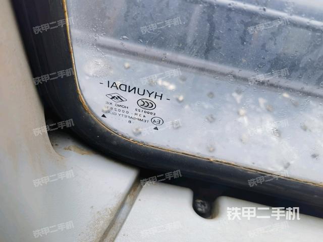 后窗玻璃角標(biāo)(駕駛室部分) 后窗玻璃角標(biāo)(駕駛室部分)