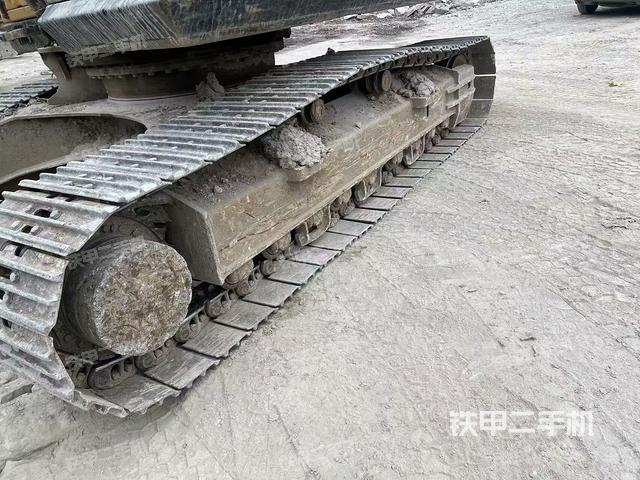 右導向輪(行走機構) 右導向輪(行走機構)