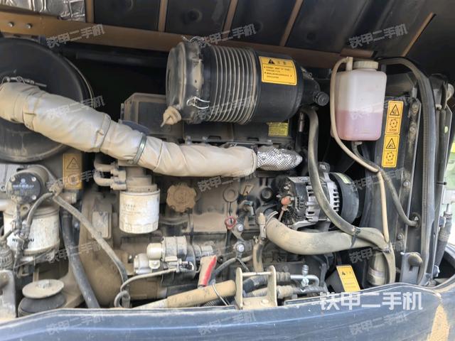 發(fā)動機室(上車部件) 發(fā)動機室(上車部件)