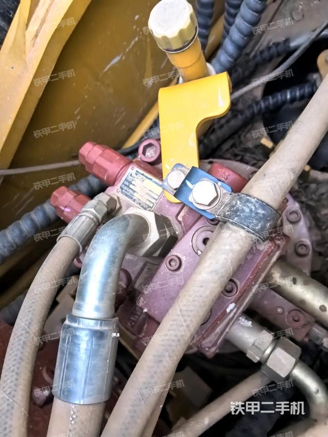 回轉(zhuǎn)馬達（上車部件）