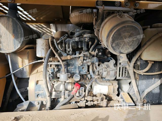 發(fā)動機(jī)整體俯視(整機(jī)外觀) 發(fā)動機(jī)整體俯視(整機(jī)外觀)