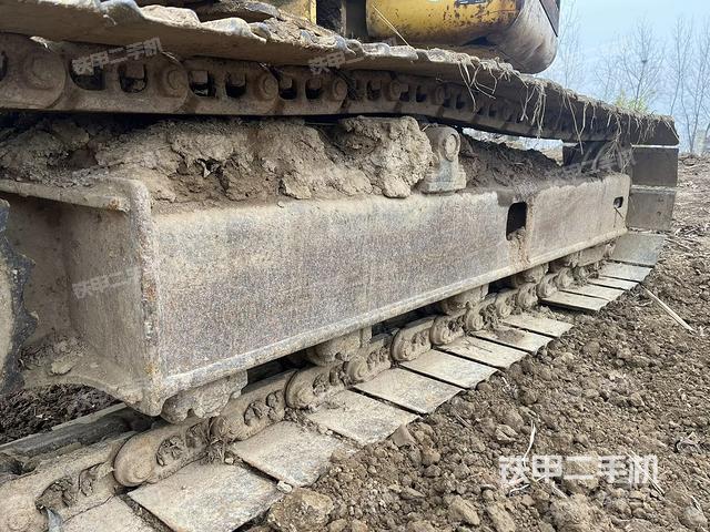 右側(cè)履帶整體?（行走機(jī)構(gòu)）